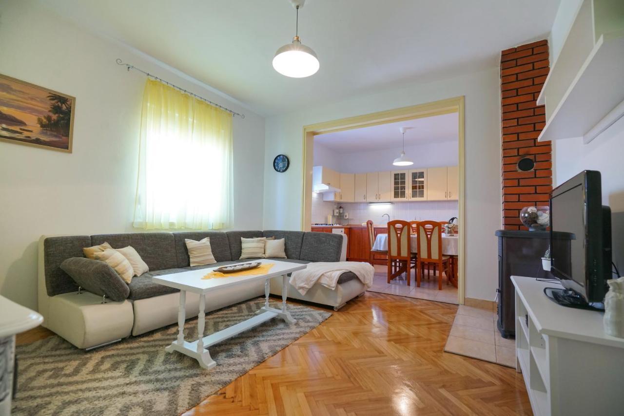 Apartment Jardin With Free Cowered Parking Zadar Buitenkant foto